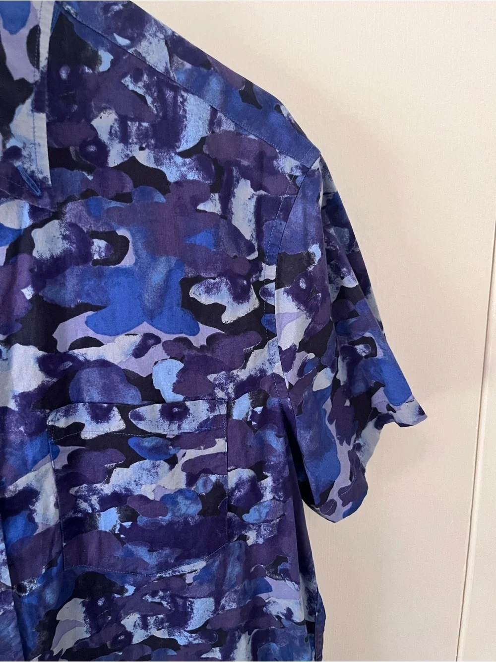 J. Crew Mercantile Men’s Watercolor Blue Camo Print Short Sleeve Button Down M